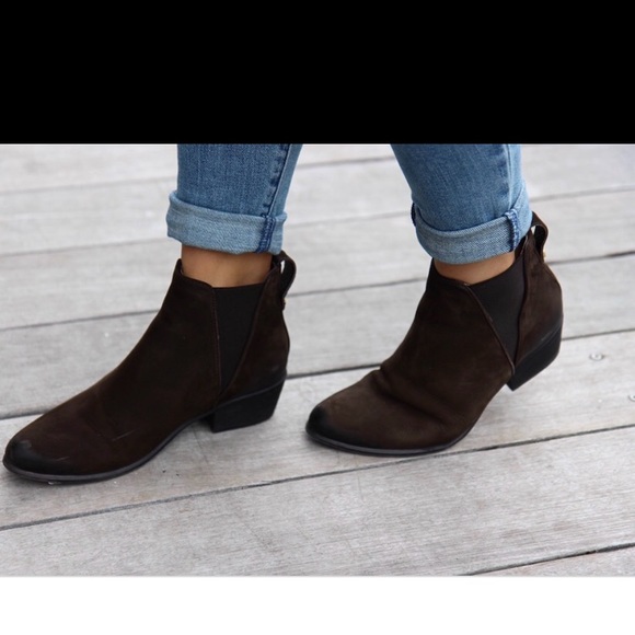 Steve Madden Shoes - Steve Madden ankle booties boots 7.5